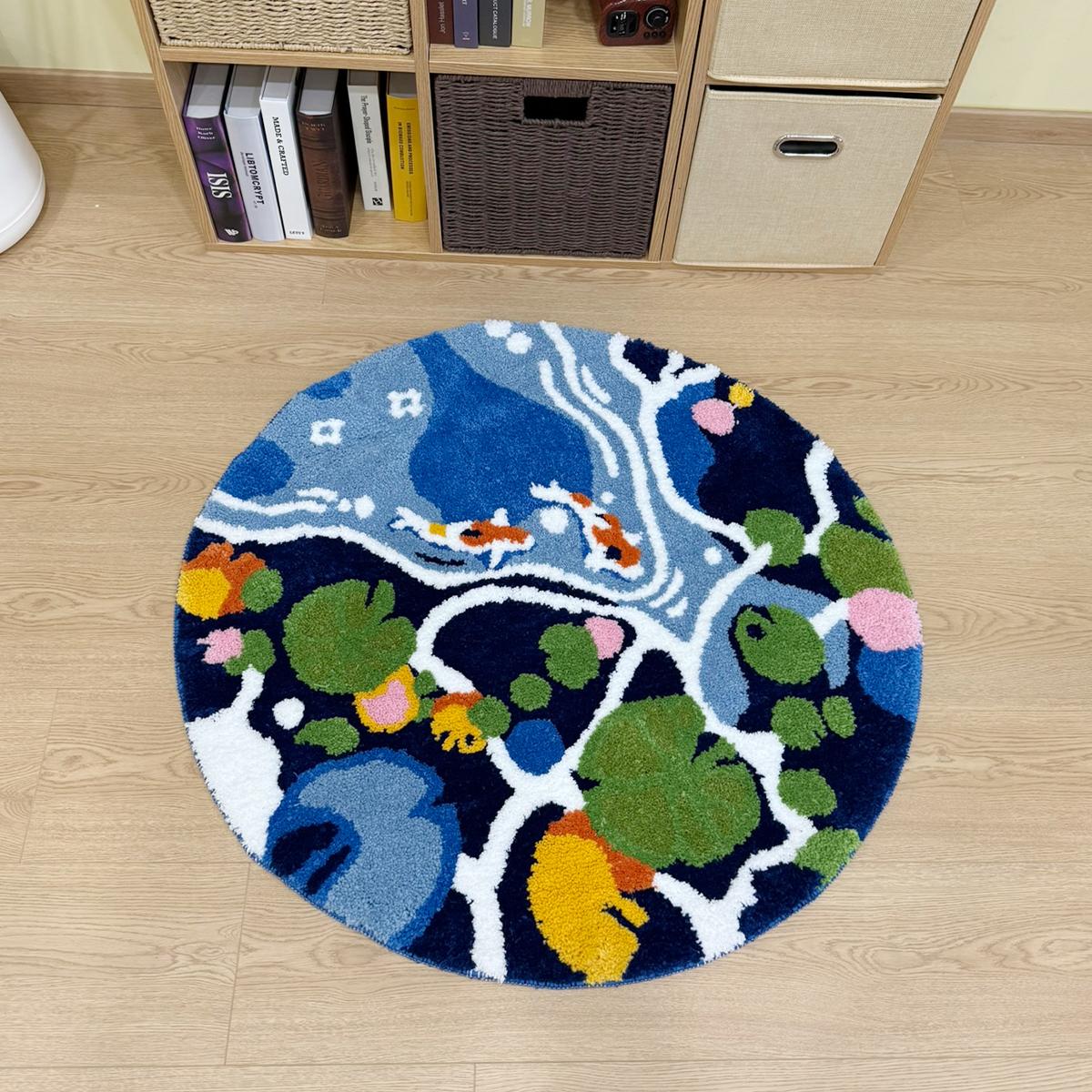 Coloful Lotus Pond Round Handmade Tufted Rug for Living Room Psychedelic Bedroom Retro Carpet Plush Circle Abstract Art Area Rug 90X90 CM
Coloful Lotus Pond Round Handmade Tufted Rug for Living Room Psychedelic Bedroom Retro Carpet Plush Circle Abstract Art Area Rug 90X90 CM