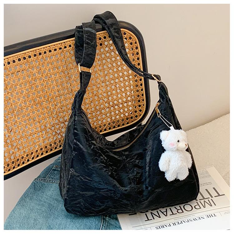 Premium sense tote bag women s large capacity 2024 summer new trendy fashion niche commuter shoulder messenger bag Without pendant чорний
Premium sense tote bag women s large capacity 2024 summer new trendy fashion niche commuter shoulder messenger bag Without pendant чорний