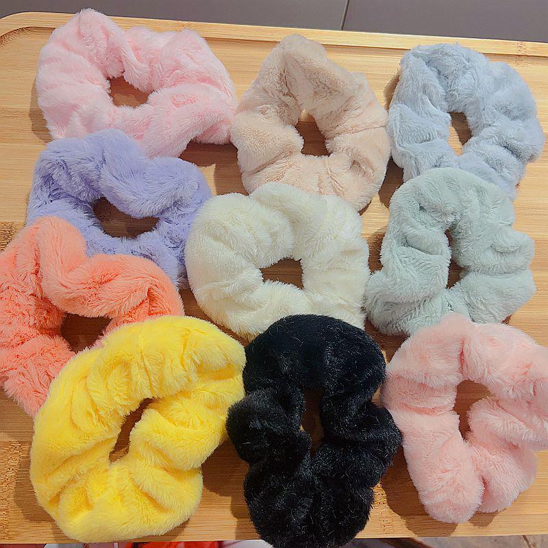 Chic Autumn/Winter Plush Hairband & Scrunchie for Women – Cute, Simple, Versatile Headwear
Chic Autumn/Winter Plush Hairband & Scrunchie for Women – Cute, Simple, Versatile Headwear