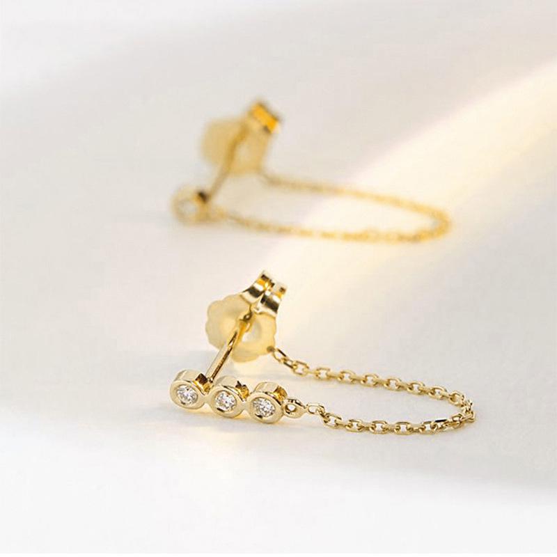 European and American High-End Fashion Stainless Steel Earrings with Zircon and Tassel Design
European and American High-End Fashion Stainless Steel Earrings with Zircon and Tassel Design