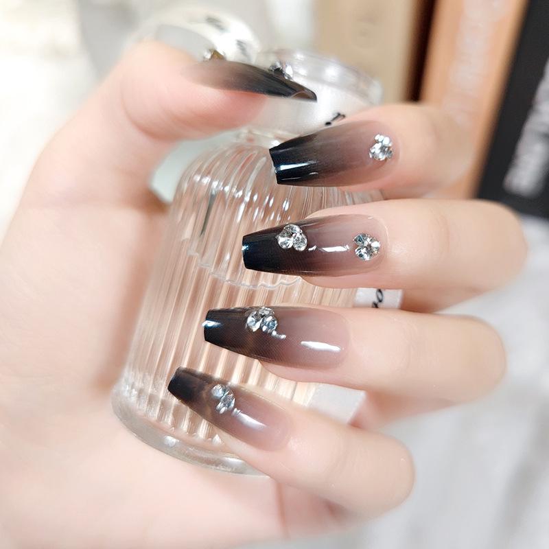 Long Gradient Black Love Heart Nail Art Patches – European & American Style Spicy Sweet Girl
Long Gradient Black Love Heart Nail Art Patches – European & American Style Spicy Sweet Girl