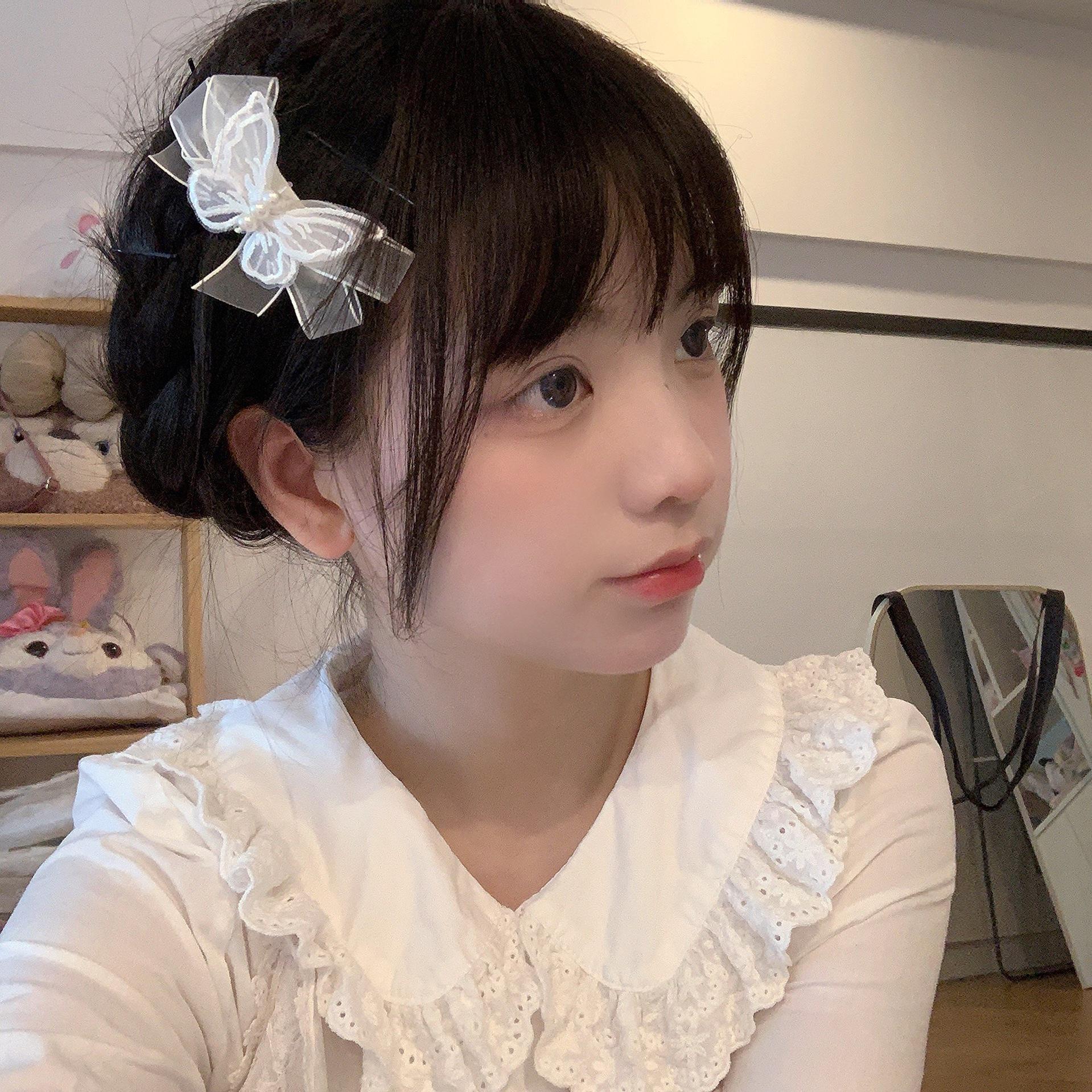 French White Tulle Embroidered Pearl Butterfly Hairpin - Sweet Girl s Side Clip Hair Accessory
French White Tulle Embroidered Pearl Butterfly Hairpin - Sweet Girl s Side Clip Hair Accessory