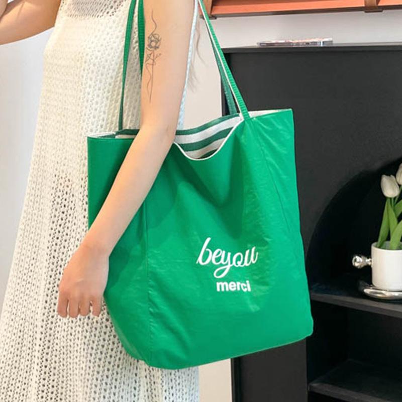 Fashion Striped Double Sided Canvas Bag Lazy Wind Tote Student Red Large Capacity Casual Shoulder Bag Women зелений
Fashion Striped Double Sided Canvas Bag Lazy Wind Tote Student Red Large Capacity Casual Shoulder Bag Women зелений