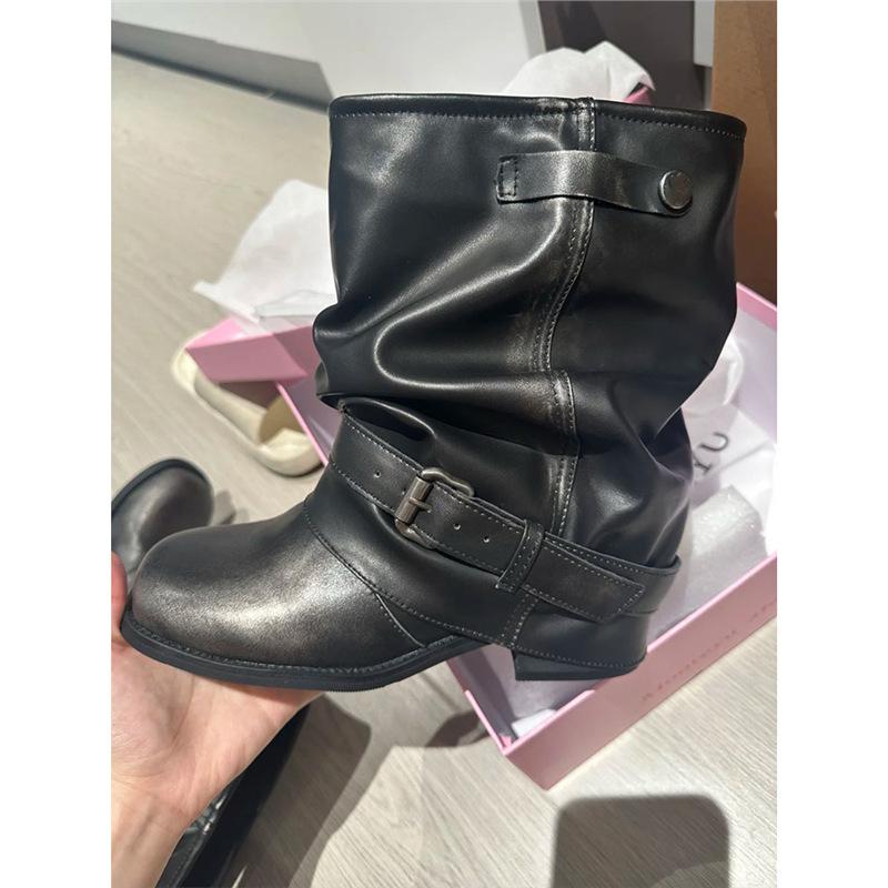 Cowhide version~ This year s popular short boots women s summer leather black super-fire trousers boots thick-soled foreign-style small short boots 40 чёрный
Cowhide version~ This year s popular short boots women s summer leather black super-fire trousers boots thick-soled foreign-style small short boots 40 чёрный