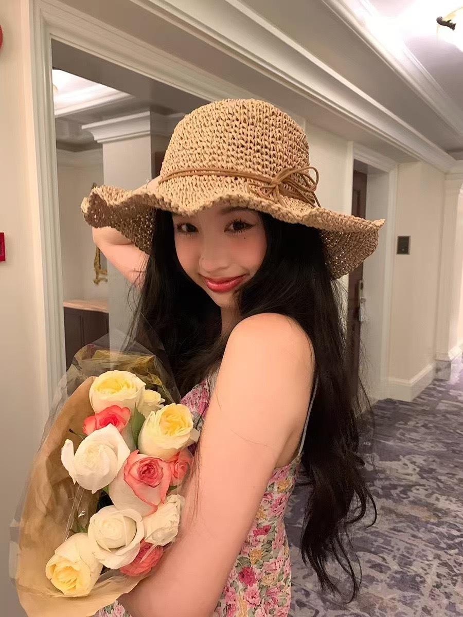 Hat female summer small fresh crochet straw hat versatile foldable sun hat seaside vacation beach sun hat M(56-58cm) хаки
Hat female summer small fresh crochet straw hat versatile foldable sun hat seaside vacation beach sun hat M(56-58cm) хаки