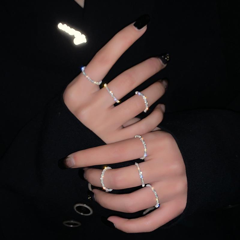 Летний браслет со звездами 2024 года: Элегантный, роскошный и шикарный дизайн тонкой цепочки Ring size 9 серебряный
Летний браслет со звездами 2024 года: Элегантный, роскошный и шикарный дизайн тонкой цепочки Ring size 9 серебряный