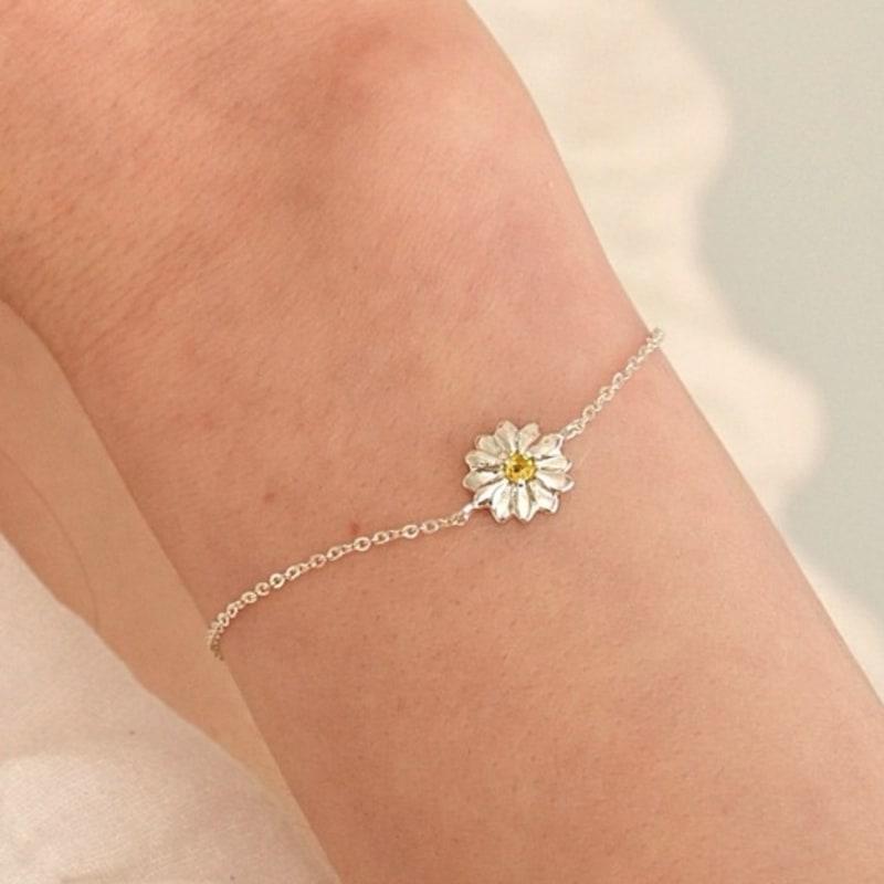 BELLOOGGI Daisy Sapphire bracelet(S) Daisy Yellow Sapphire Bracelet free
BELLOOGGI Daisy Sapphire bracelet(S) Daisy Yellow Sapphire Bracelet free