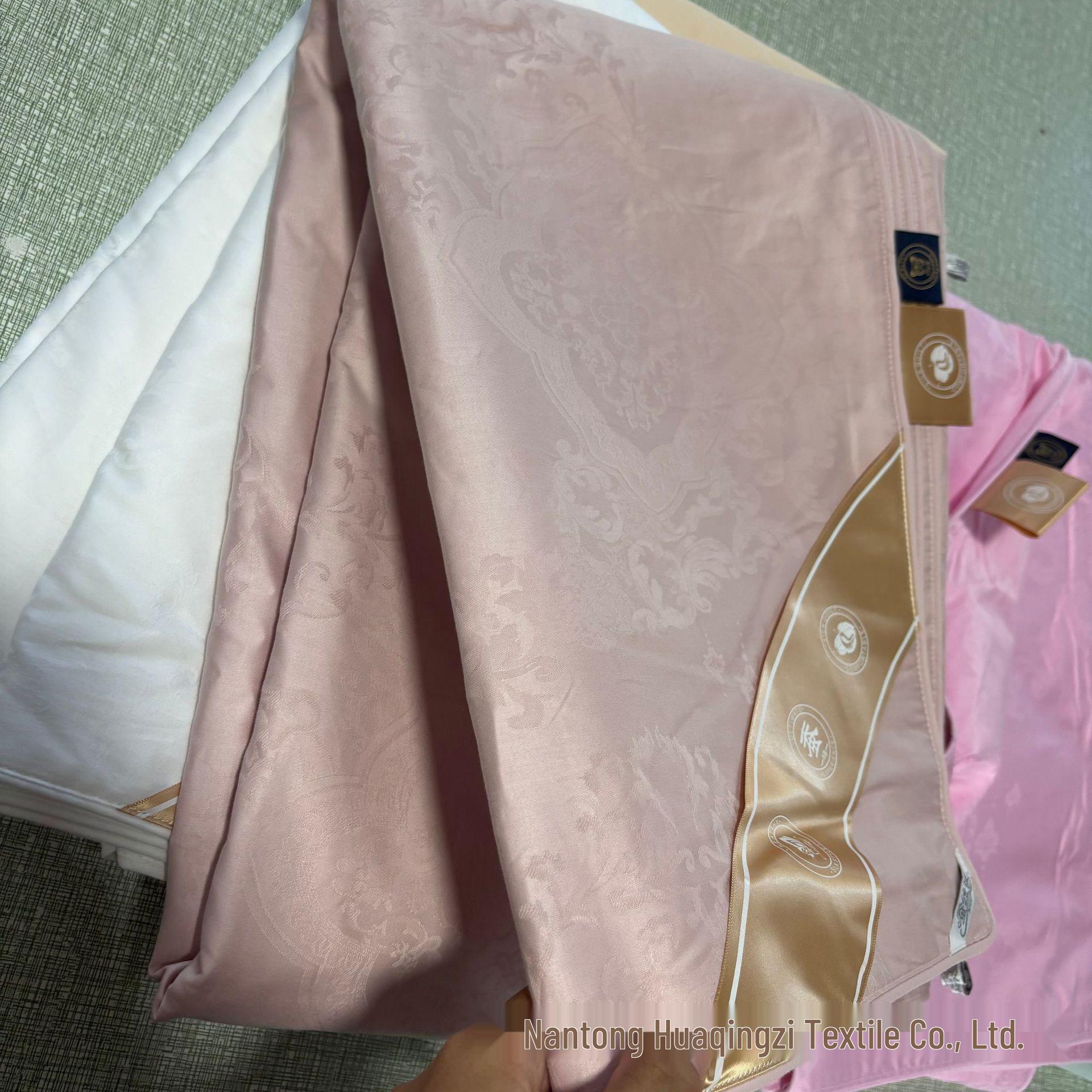 100% Cotton Silk Quilt Cover Set with Sateen Cotton Flannel Lining and Zipper - Mother-and-Child Design 150x200 cm
100% Cotton Silk Quilt Cover Set with Sateen Cotton Flannel Lining and Zipper - Mother-and-Child Design 150x200 cm
