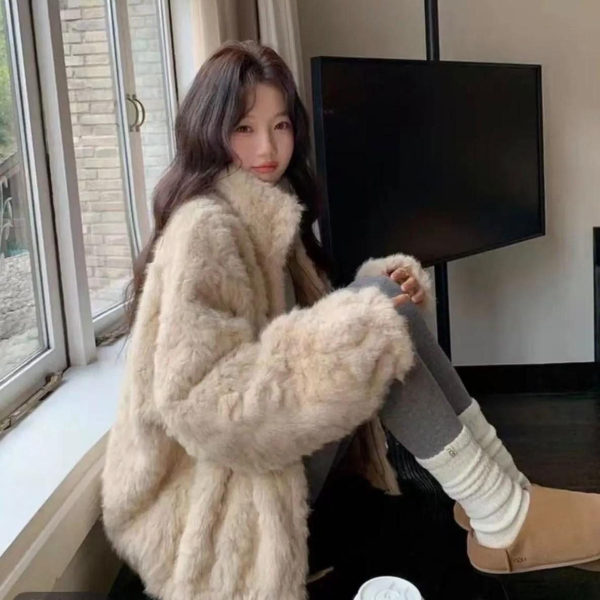 Warm Versatile Thickened Zipper Plush Winter Jacket L (125-145)
Warm Versatile Thickened Zipper Plush Winter Jacket L (125-145)