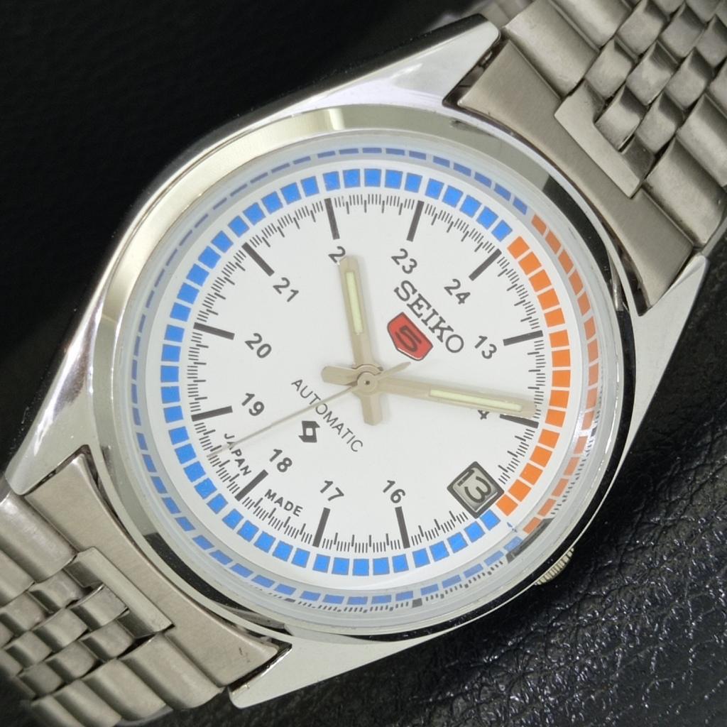 JAPAN VINTAGE REFURBISHED SEIKO 5 AUTOMATIC MENS WHITE DIAL WATCH a500157-2 R151a-a500157
JAPAN VINTAGE REFURBISHED SEIKO 5 AUTOMATIC MENS WHITE DIAL WATCH a500157-2 R151a-a500157