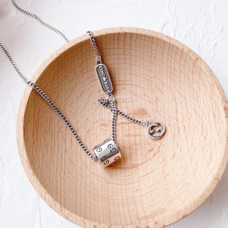 Gold-Plated Sterling Silver G Pendant Clavicle Chain Necklace for Women - Retro Artistic Design 925 Silver
Gold-Plated Sterling Silver G Pendant Clavicle Chain Necklace for Women - Retro Artistic Design 925 Silver