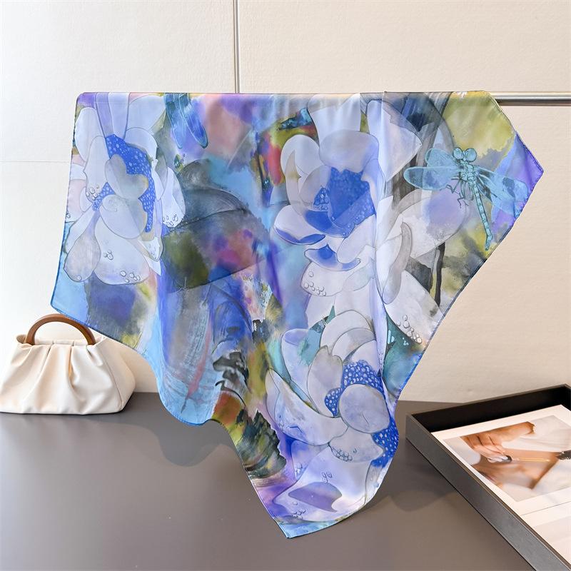 2026 New Luxury Style Square Scarves Women Silk Scarf Floral Bandana Small Neckties Hairbands Foulard Shawl 70x70cm
2026 New Luxury Style Square Scarves Women Silk Scarf Floral Bandana Small Neckties Hairbands Foulard Shawl 70x70cm