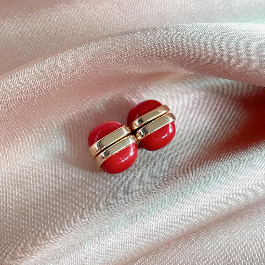 Elegant Magnetic Hematite Pearl Ear Clips for Non-Pierced Women
Elegant Magnetic Hematite Pearl Ear Clips for Non-Pierced Women