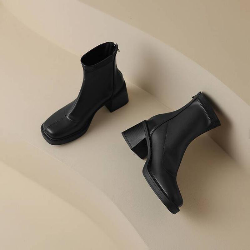 Корейская версия полусапог на высоком каблуке с задней молнией, однотонные кожаные женские сапоги, удобные, с задней молнией, с круглым носком, на квадратном каблуке, большого размера 39 чёрный
Корейская версия полусапог на высоком каблуке с задней молнией, однотонные кожаные женские сапоги, удобные, с задней молнией, с круглым носком, на квадратном каблуке, большого размера 39 чёрный