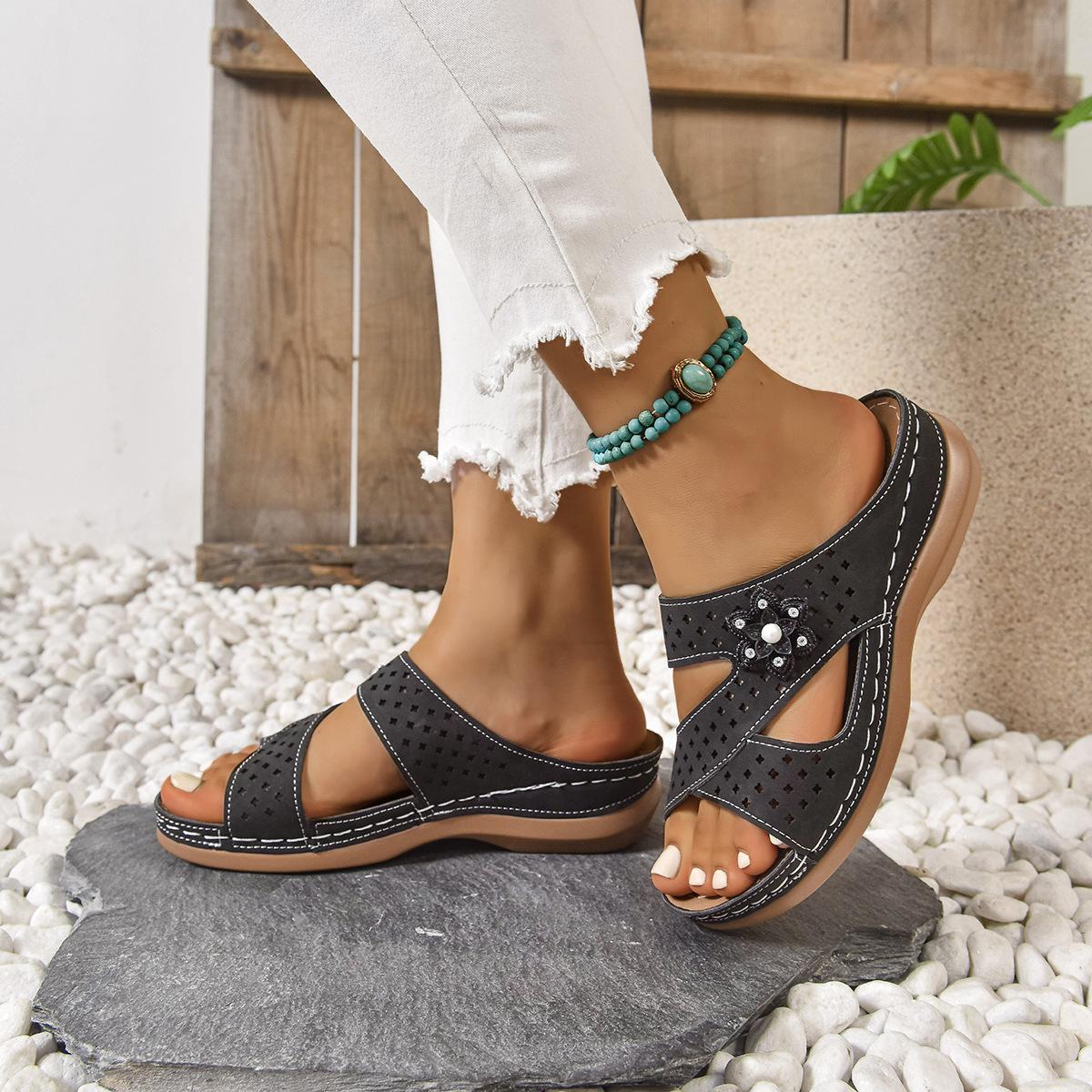 2025 summer new wedge heel women s cool slippers 2025 European and American thick-bottomed wedge heel flower one-word slippers 43 чёрный
2025 summer new wedge heel women s cool slippers 2025 European and American thick-bottomed wedge heel flower one-word slippers 43 чёрный