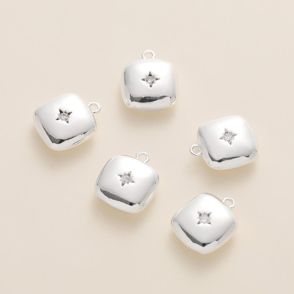 2Pcs/Pack 14/18K Gold Color Plated Square Shape Pendants with Zircon for Necklace Bracelets Jewelry Making Supplies Accessories серебряный
2Pcs/Pack 14/18K Gold Color Plated Square Shape Pendants with Zircon for Necklace Bracelets Jewelry Making Supplies Accessories серебряный
