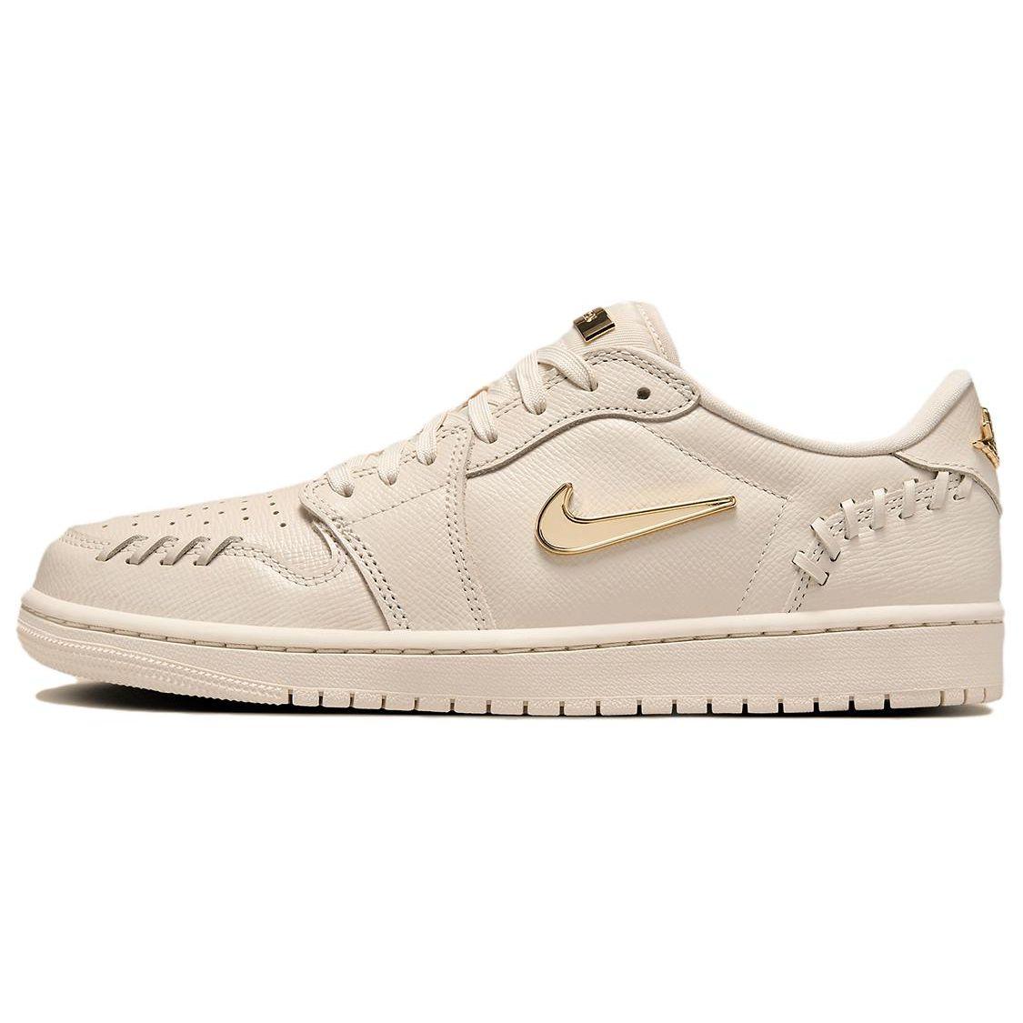 Air Jordan 1 Low Method of Make Legend Светло-коричневые женские кроссовки Кремовый металлик-золотой FN5032-200 37.5
Air Jordan 1 Low Method of Make Legend Светло-коричневые женские кроссовки Кремовый металлик-золотой FN5032-200 37.5