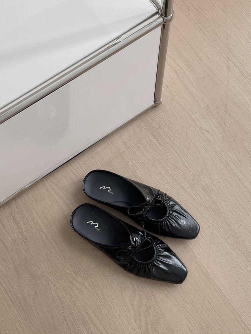 French Pleated Hollow Flat Heel Half Slippers Women S Summer Wear Sandals Flat Bottom Sexy Bag Head Muller Shoes 39 чорний
French Pleated Hollow Flat Heel Half Slippers Women S Summer Wear Sandals Flat Bottom Sexy Bag Head Muller Shoes 39 чорний