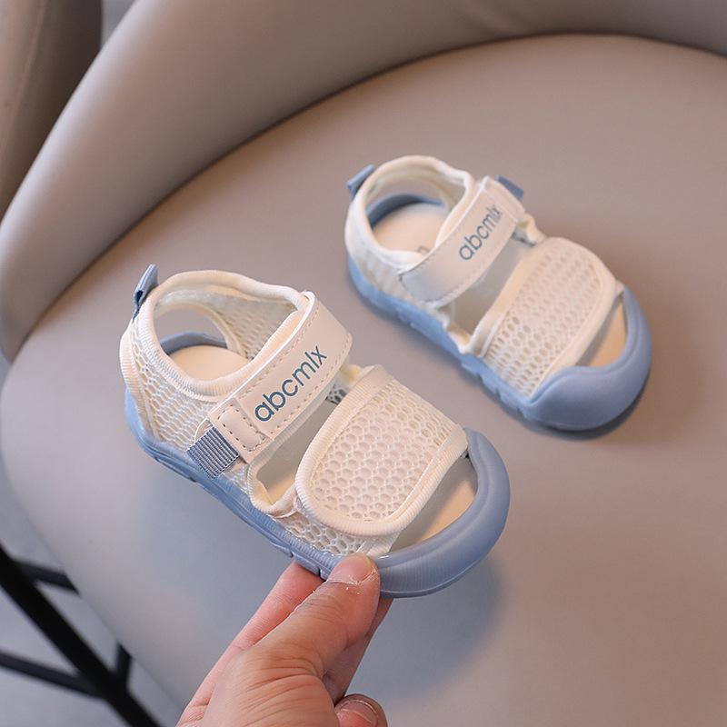 Летние сандалии для маленькой девочки с мягкой подошвой и дышащей сеткой для ходьбы Size 19, inner length approx. 13.5 cm синий
Летние сандалии для маленькой девочки с мягкой подошвой и дышащей сеткой для ходьбы Size 19, inner length approx. 13.5 cm синий