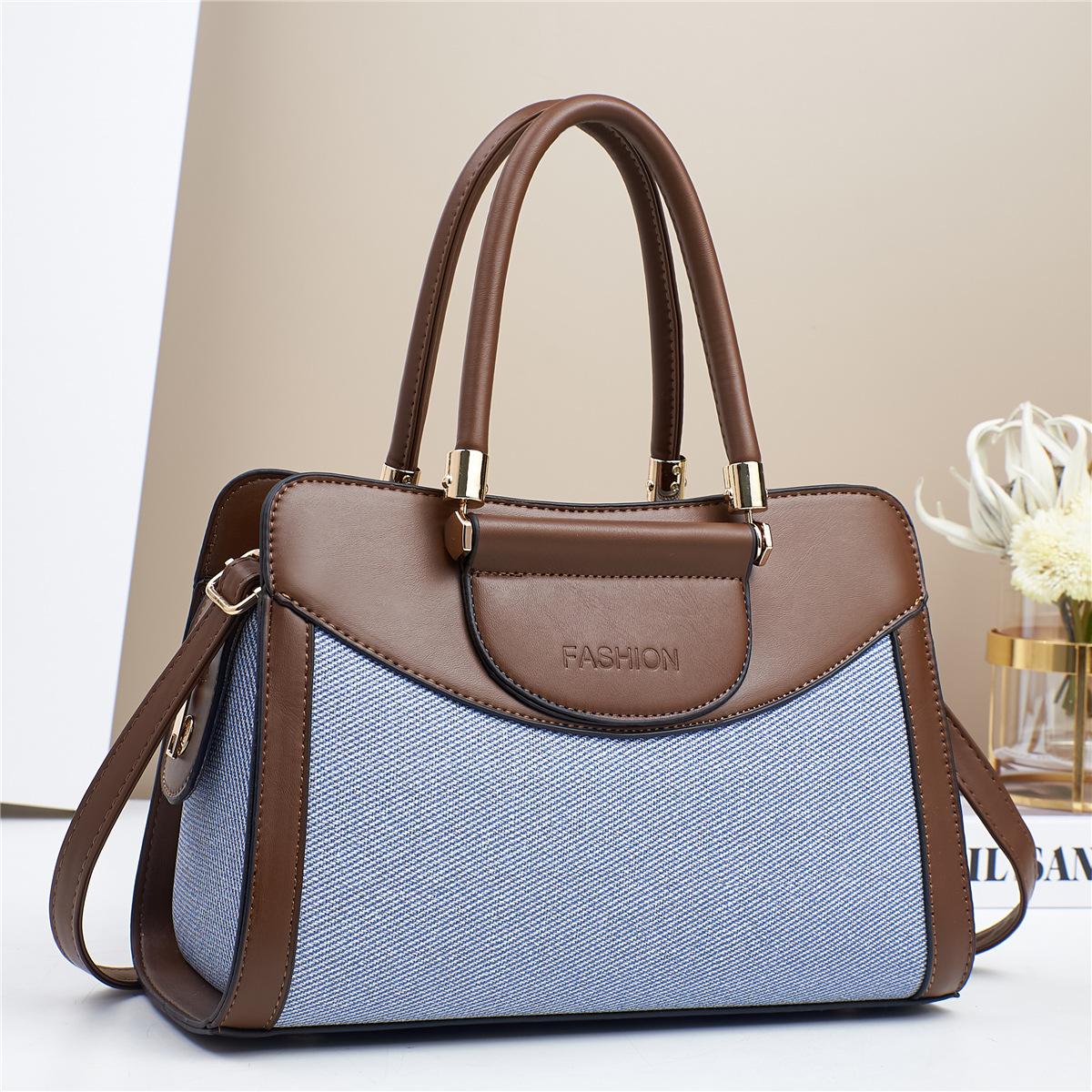 New Splicing Contrasting Colour Pillow Bag High Value Large Capacity Handbag Style Simple Multi-functional Crossbody Bag Modern Style .
New Splicing Contrasting Colour Pillow Bag High Value Large Capacity Handbag Style Simple Multi-functional Crossbody Bag Modern Style .