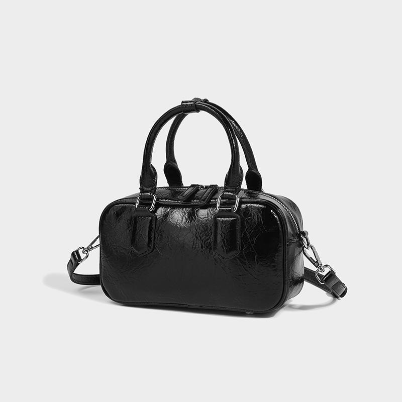 Серебряная женская сумка 2024 года, новая высококачественная портативная сумка Boston Bowling на одно плечо, маленькая квадратная сумка чёрный
Серебряная женская сумка 2024 года, новая высококачественная портативная сумка Boston Bowling на одно плечо, маленькая квадратная сумка чёрный