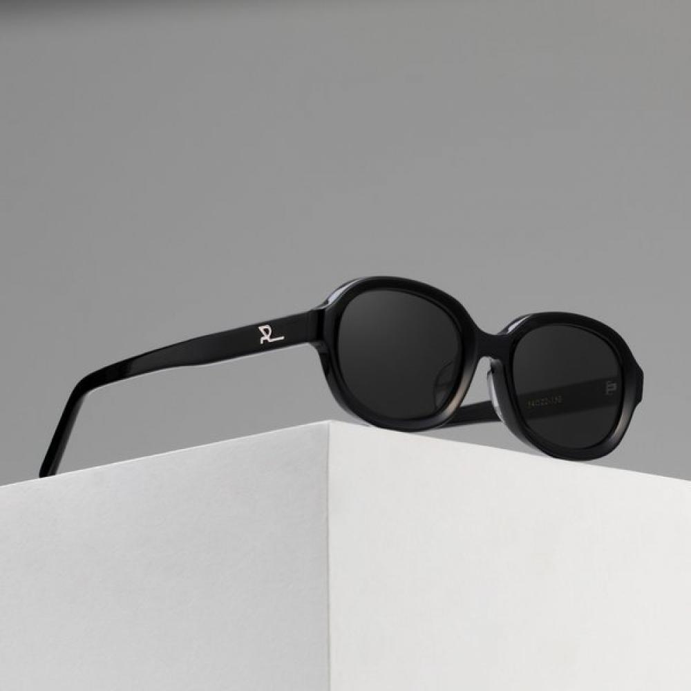 Reclow Acetate Goo Sunglass No.3 Black Single option
Reclow Acetate Goo Sunglass No.3 Black Single option