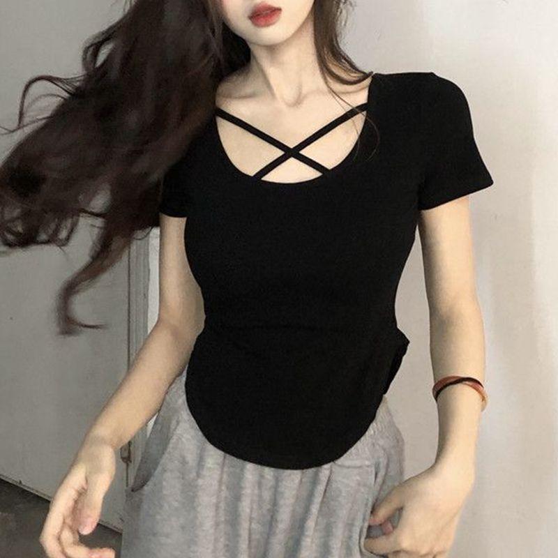 Pure Cotton U-neck Cross Short-sleeved T-shirt for Women in Spring and Summer New Design Slim Fit Short Pure Style Top S чорний
Pure Cotton U-neck Cross Short-sleeved T-shirt for Women in Spring and Summer New Design Slim Fit Short Pure Style Top S чорний