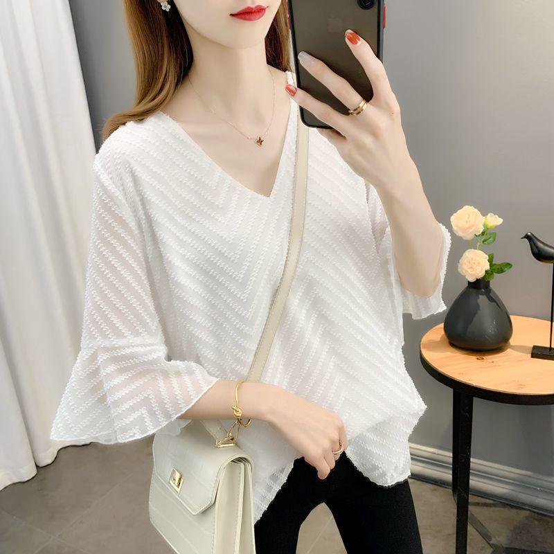 Elegant Plus Size V-Neck Chiffon Shirt | Loose Fit, Tummy-Concealing, Short Sleeves, Summer 2026 L (100-110 lbs) белый
Elegant Plus Size V-Neck Chiffon Shirt | Loose Fit, Tummy-Concealing, Short Sleeves, Summer 2026 L (100-110 lbs) белый