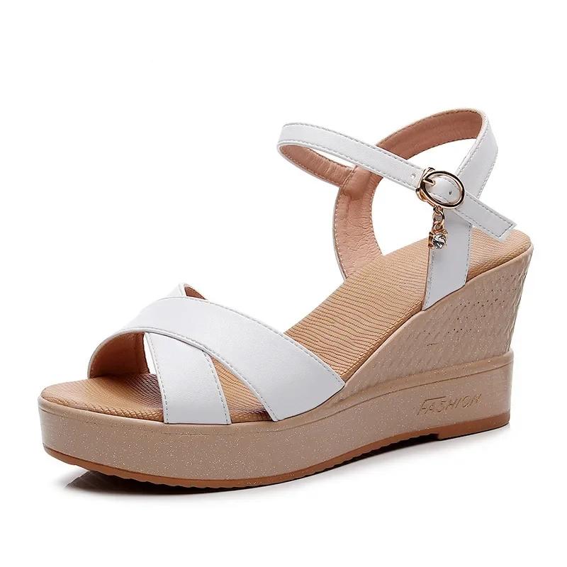 8cm Comfortable Thick Bottom Platform Wedges Shoes Summer 2025 Women s Soft Leather Sandals High Heels for Office Beach Mom 34 білий
8cm Comfortable Thick Bottom Platform Wedges Shoes Summer 2025 Women s Soft Leather Sandals High Heels for Office Beach Mom 34 білий