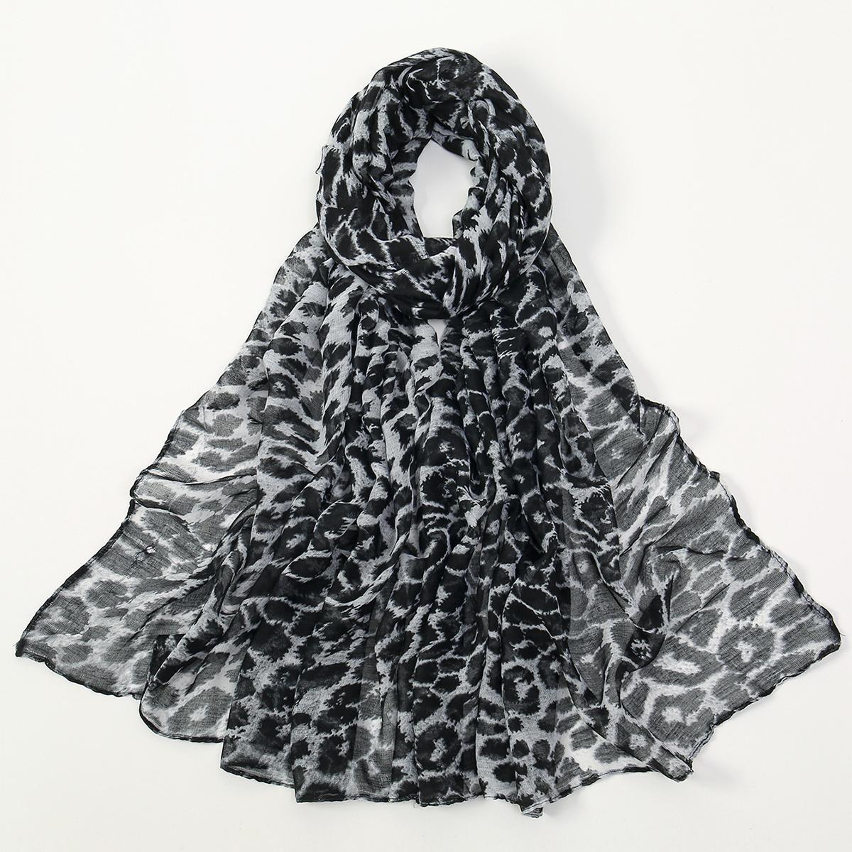New Leopard Printed Hijab Breathable Light Weight Soft Cotton Rayon Viscose Woven Modal Muslim Women Shawl Hijab Scarf
New Leopard Printed Hijab Breathable Light Weight Soft Cotton Rayon Viscose Woven Modal Muslim Women Shawl Hijab Scarf