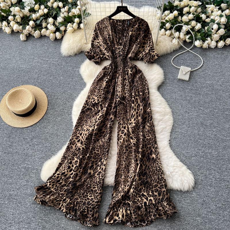 Chic Summer V-neck Short Sleeve High Waist Wide-Leg Printed Jumpsuit кавовий
Chic Summer V-neck Short Sleeve High Waist Wide-Leg Printed Jumpsuit кавовий