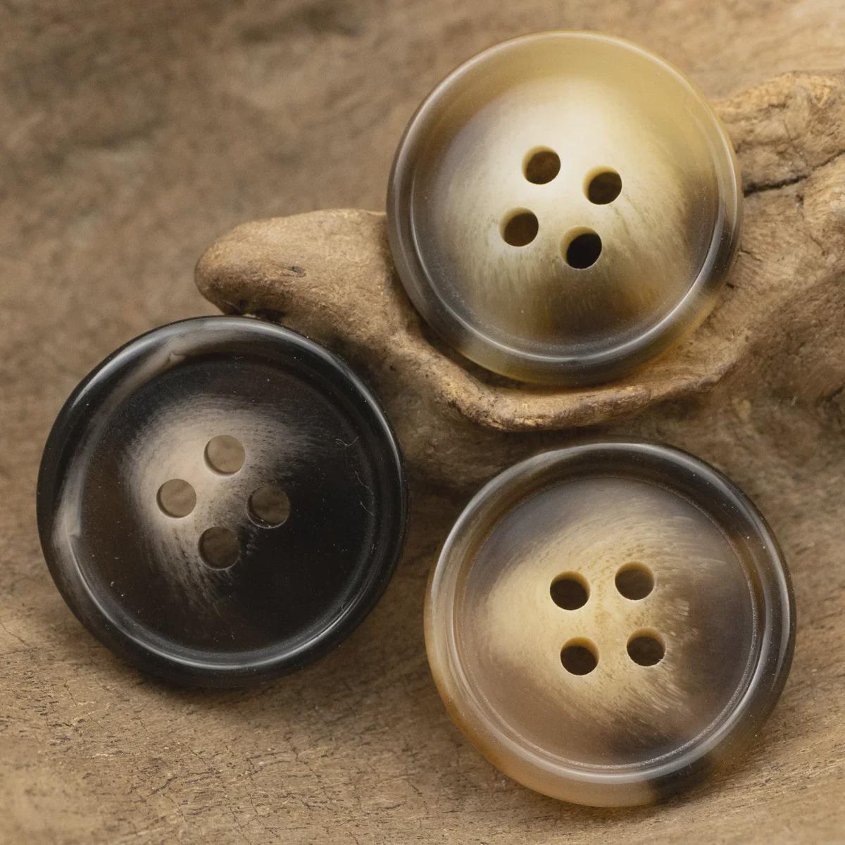 Khaki Cashmere Sweater Coat with Four-Eye Resin Buttons and Black Windbreaker Accents for Autumn and Winter
Khaki Cashmere Sweater Coat with Four-Eye Resin Buttons and Black Windbreaker Accents for Autumn and Winter