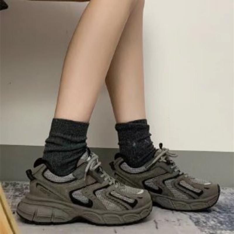 Летняя новая спортивная и повседневная обувь универсальная резиновая сетка женская обувь низкий верх студенческая обувь для папы толстая подошва нескользящая 40