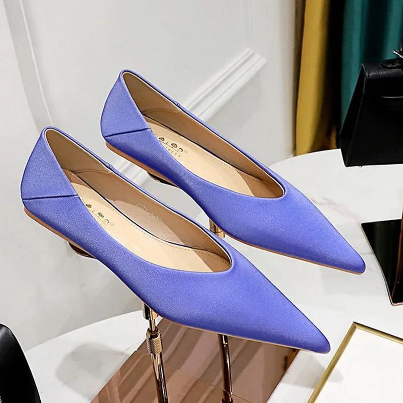 Women 0.5cm Low Heels Silk Pink Champagne Flats Female Fashion Korean Style Candy Color Prom Low Heels Lady Sweet Barefoot Shoes 35
Women 0.5cm Low Heels Silk Pink Champagne Flats Female Fashion Korean Style Candy Color Prom Low Heels Lady Sweet Barefoot Shoes 35