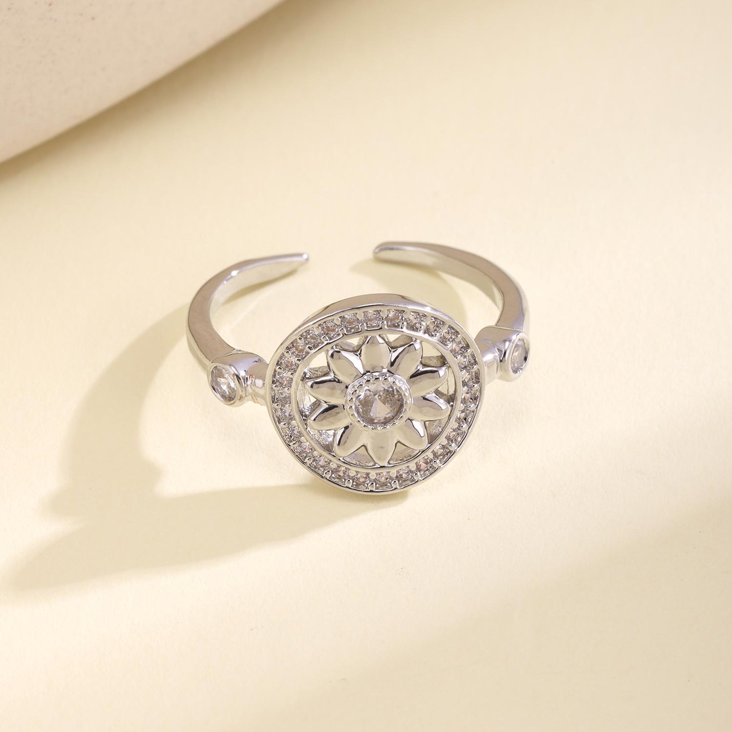 Nidin Nidin European And American Fashion Ring Sunflower CZ Adjustable Open For Women Anxiety Relief Jewelry Gifts Wholesale resizable серебряный
Nidin Nidin European And American Fashion Ring Sunflower CZ Adjustable Open For Women Anxiety Relief Jewelry Gifts Wholesale resizable серебряный