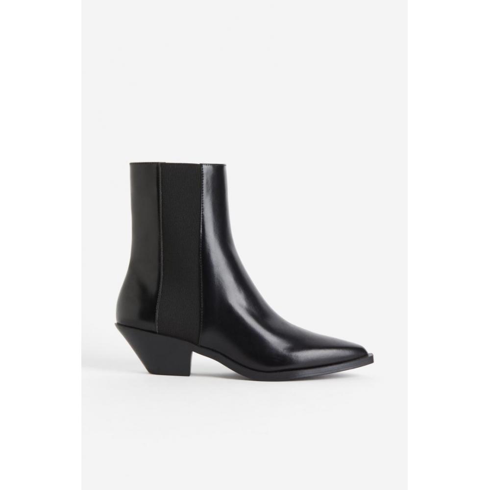 Ботинки челси на каблуке HM черные
Ботинки челси на каблуке HM черные