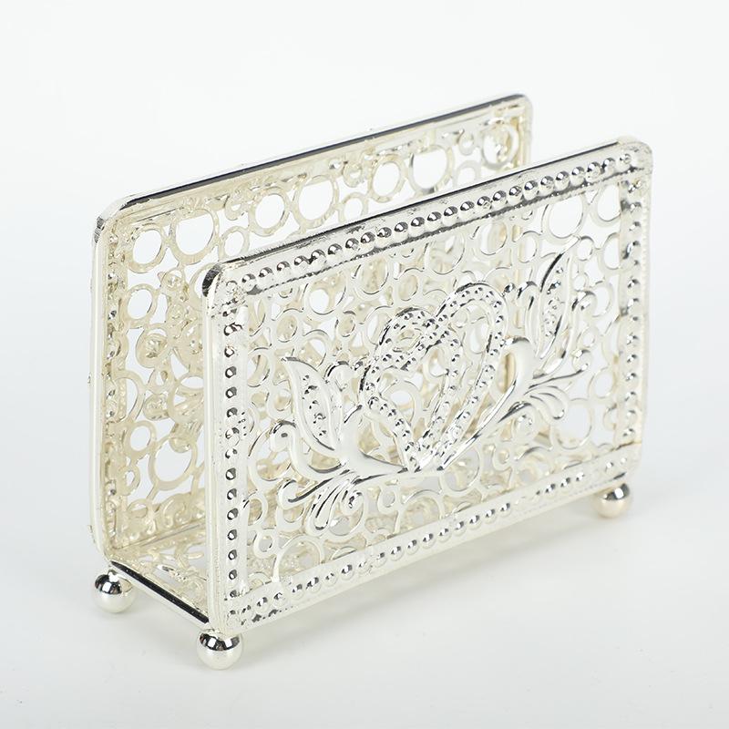 Легкая роскошная настольная стойка для салфеток, металлическая полая стойка для хранения, вертикальная стойка для бумажных полотенец для ресторана и отеля в западном стиле серебряный
Легкая роскошная настольная стойка для салфеток, металлическая полая стойка для хранения, вертикальная стойка для бумажных полотенец для ресторана и отеля в западном стиле серебряный