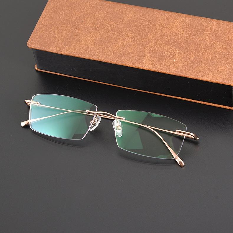 Элегантные женские безободковые очки - Золотой титан сверхлегкий, Готовы для рецептурных линз розового золота
Элегантные женские безободковые очки - Золотой титан сверхлегкий, Готовы для рецептурных линз розового золота