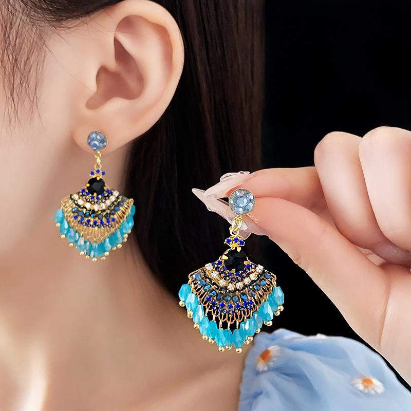 GemChic женские новые винтажные серьги-подвески со стразами, этнические модные серьги-гвоздики, подарок на день рождения, Рождество
GemChic женские новые винтажные серьги-подвески со стразами, этнические модные серьги-гвоздики, подарок на день рождения, Рождество