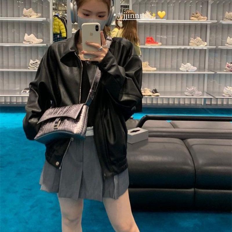 Женская куртка из искусственной кожи в стиле ретро - короткая модель на осень 2024 года L for 110-120 jin
Женская куртка из искусственной кожи в стиле ретро - короткая модель на осень 2024 года L for 110-120 jin