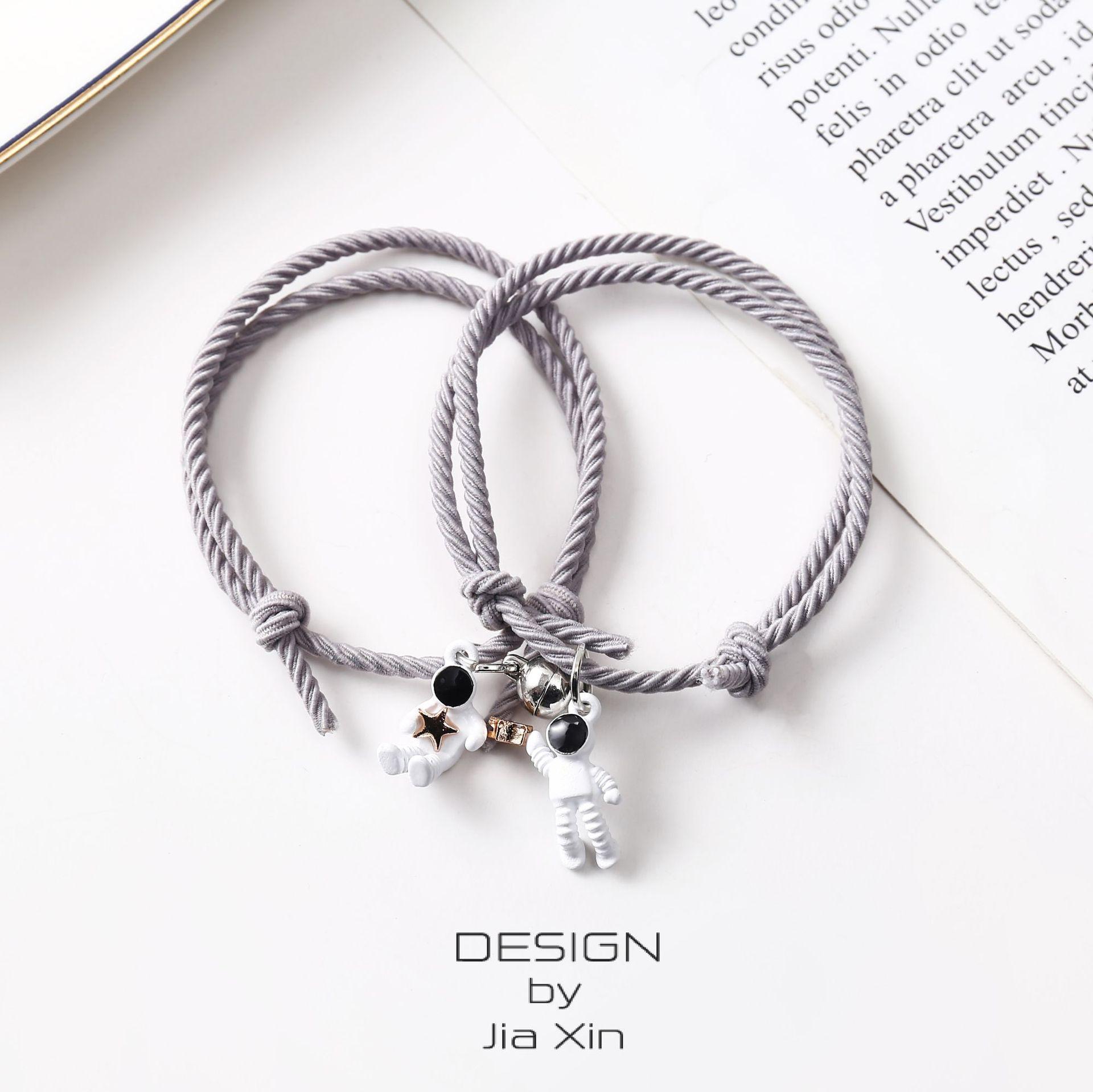 2 шт., браслет со звездами астронавта для женщин, влюбленных, пара, магнит, подвеска, женские и мужские парные украшения для дружбы
2 шт., браслет со звездами астронавта для женщин, влюбленных, пара, магнит, подвеска, женские и мужские парные украшения для дружбы