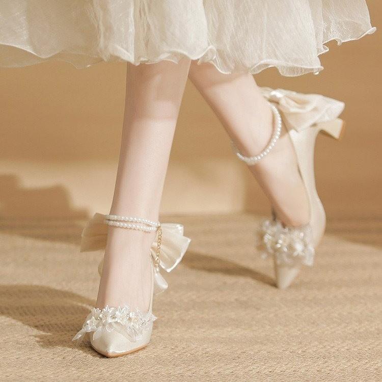 2025 French gold wedding shoes bridal shoes main wedding dress princess engagement crystal shoes bow middle heel shoes women s thick heel 34 шампанского
2025 French gold wedding shoes bridal shoes main wedding dress princess engagement crystal shoes bow middle heel shoes women s thick heel 34 шампанского