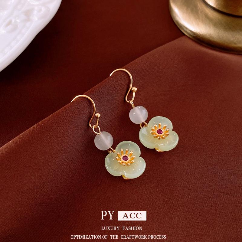 Gold-Plated Zircon Flower Earrings - New Chinese Style, Elegant Ear Hooks, Versatile High-End Design
Gold-Plated Zircon Flower Earrings - New Chinese Style, Elegant Ear Hooks, Versatile High-End Design