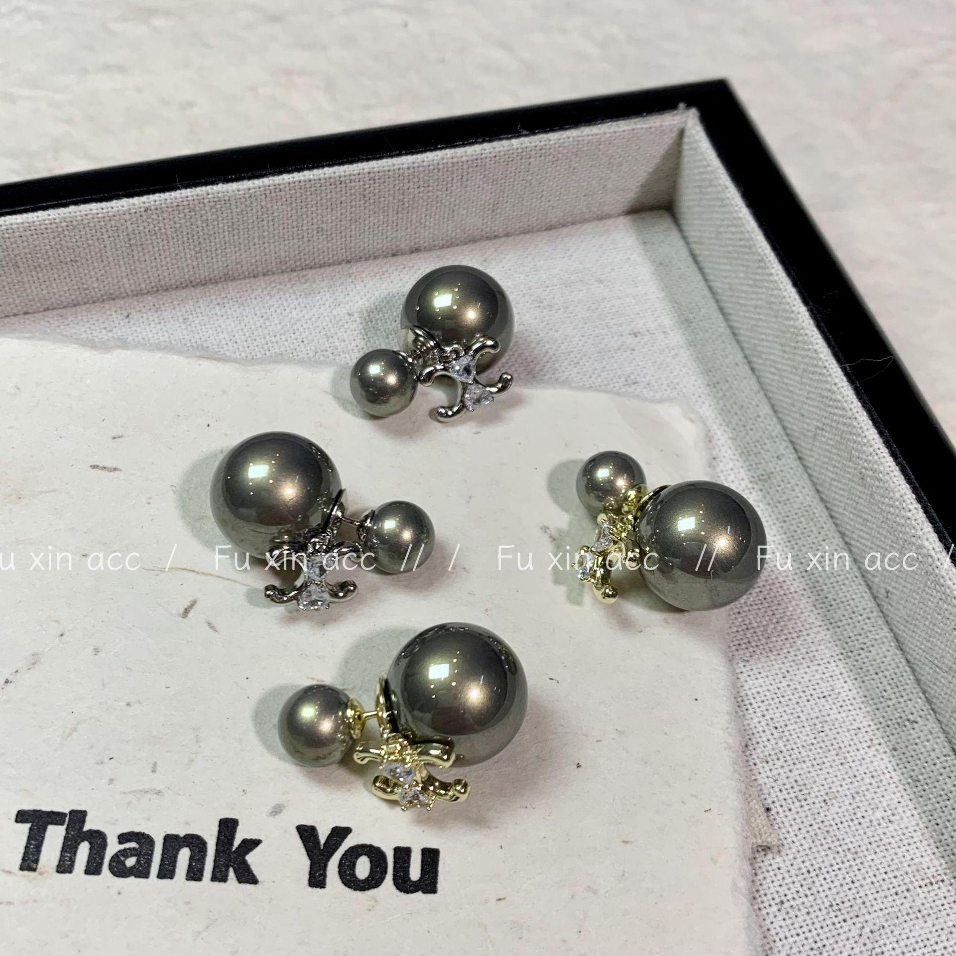 Gray Double-Sided Pearl Earrings for Women - Versatile Zircon Accents, Elegant Retro Style, Luxurious Fashion. E0288G
Gray Double-Sided Pearl Earrings for Women - Versatile Zircon Accents, Elegant Retro Style, Luxurious Fashion. E0288G