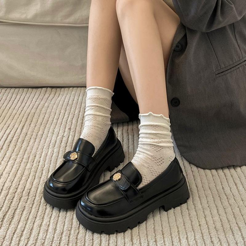 НОВЫЕ женские туфли-лоферы в стиле преппи из высококачественной искусственной кожи на платформе, с круглым носком, на низком каблуке 40
НОВЫЕ женские туфли-лоферы в стиле преппи из высококачественной искусственной кожи на платформе, с круглым носком, на низком каблуке 40