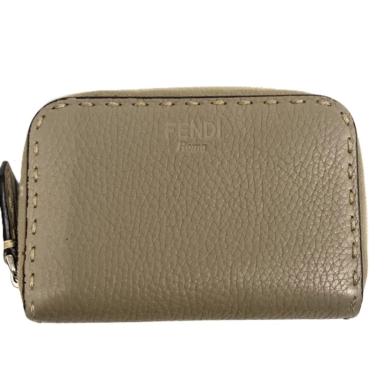 Used FENDICoin case leather unisex
Used FENDICoin case leather unisex