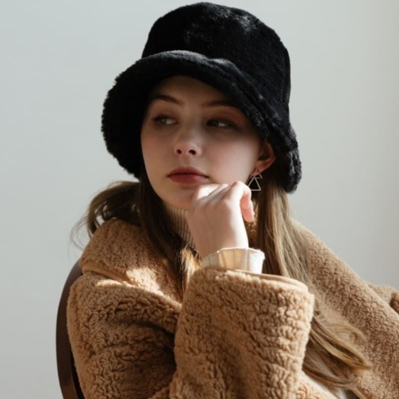 MANES Панама Obernail (3color) Ivory
MANES Панама Obernail (3color) Ivory