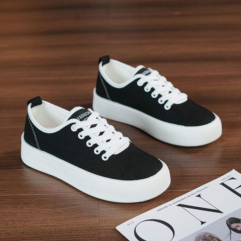 Lightweight Women s Canvas Board Shoes - 2025 Autumn Collection, Breathable and Versatile 35
Lightweight Women s Canvas Board Shoes - 2025 Autumn Collection, Breathable and Versatile 35