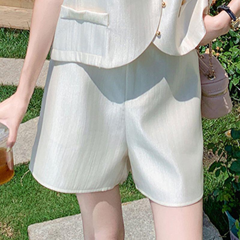 French Chic Women s Summer 2026 Short Sleeve Suit: Elegant Top & Wide Leg Shorts Two-Piece Set S (Recommended 85--95 jin)
French Chic Women s Summer 2026 Short Sleeve Suit: Elegant Top & Wide Leg Shorts Two-Piece Set S (Recommended 85--95 jin)
