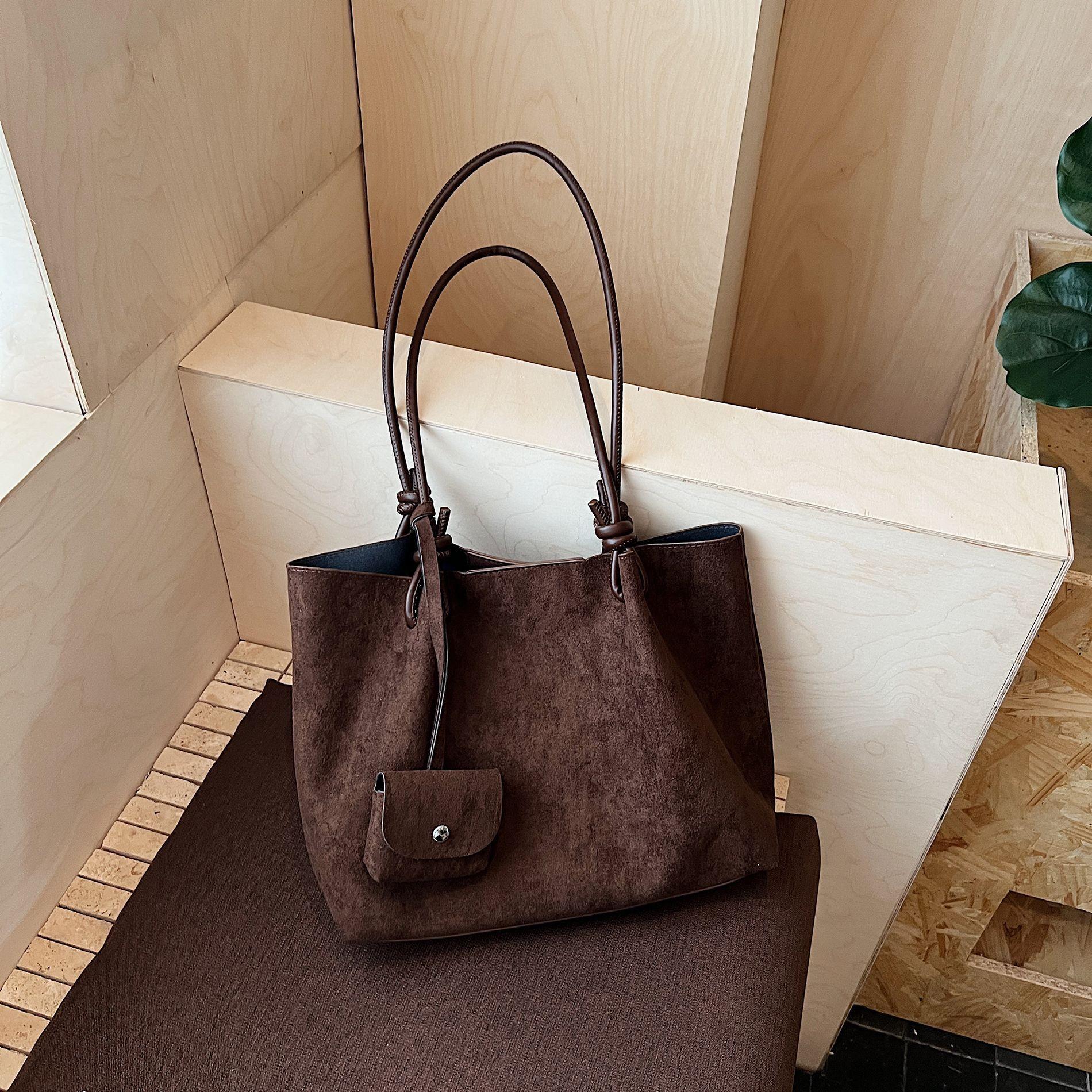 2026 Newest Textured Matte Handheld Tote Bag Simple Casual Fashiable Stylish Single Shoulder Underarm Bag
2026 Newest Textured Matte Handheld Tote Bag Simple Casual Fashiable Stylish Single Shoulder Underarm Bag